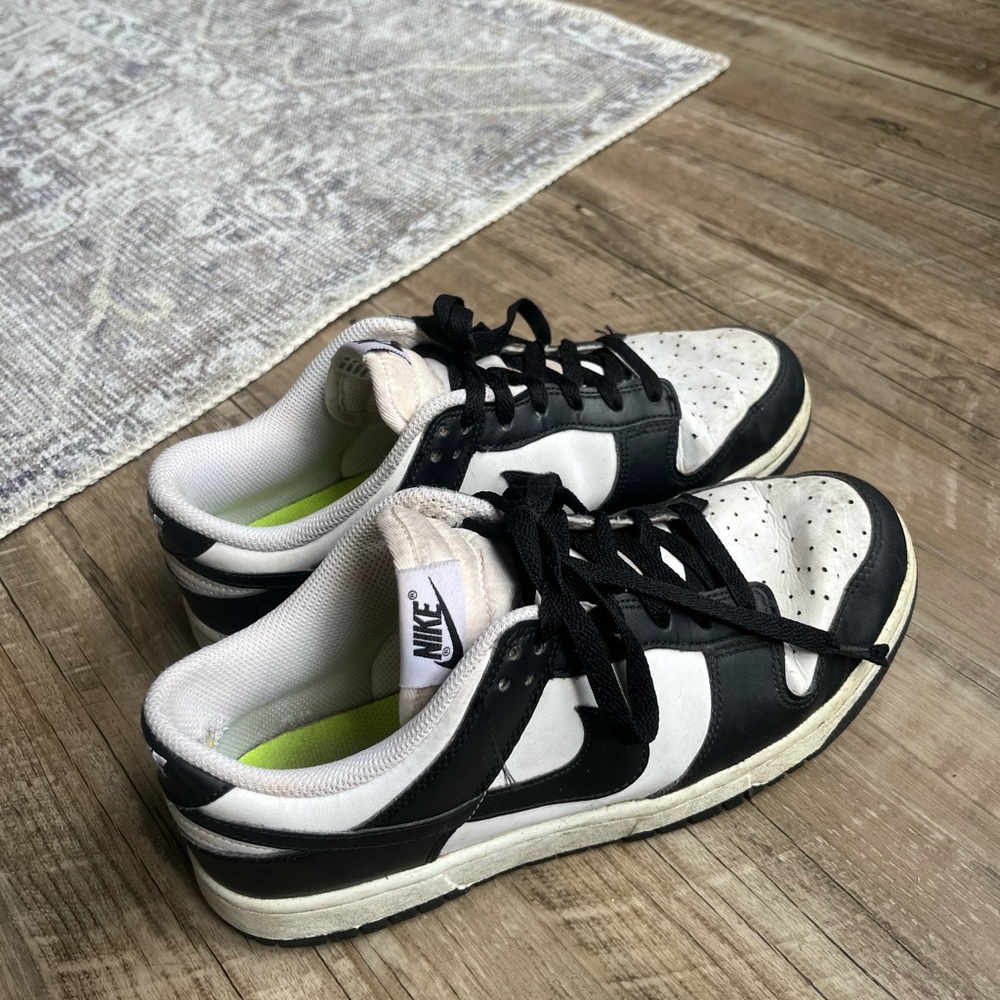 Nike Panda Dunks